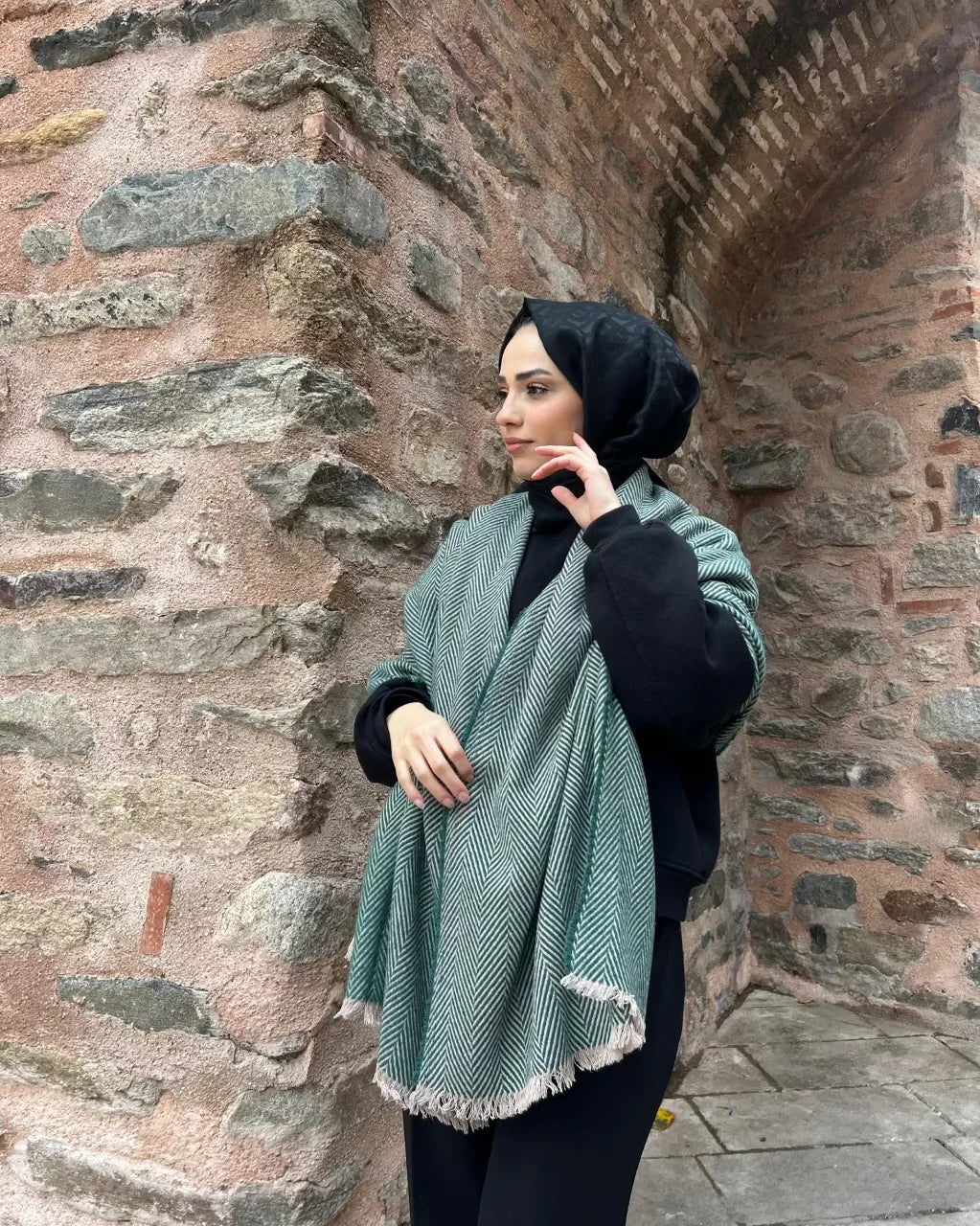 Balıksırtı Desenli Omuz Şalı 003