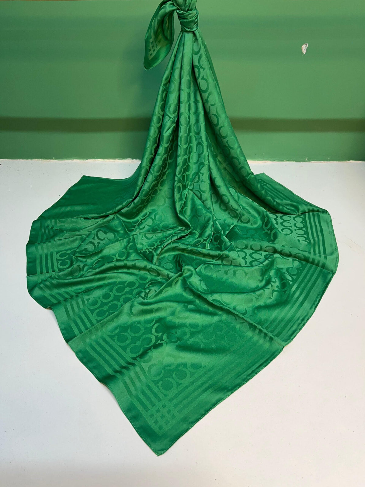 Jakarlı Eşarp BLOOM-BENETTON