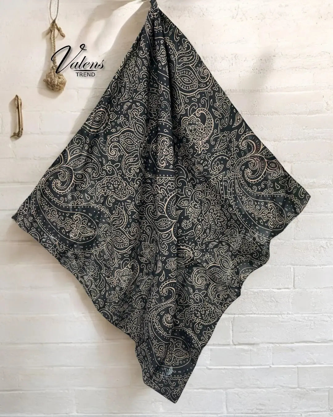Desenli Koton Eşarp 350