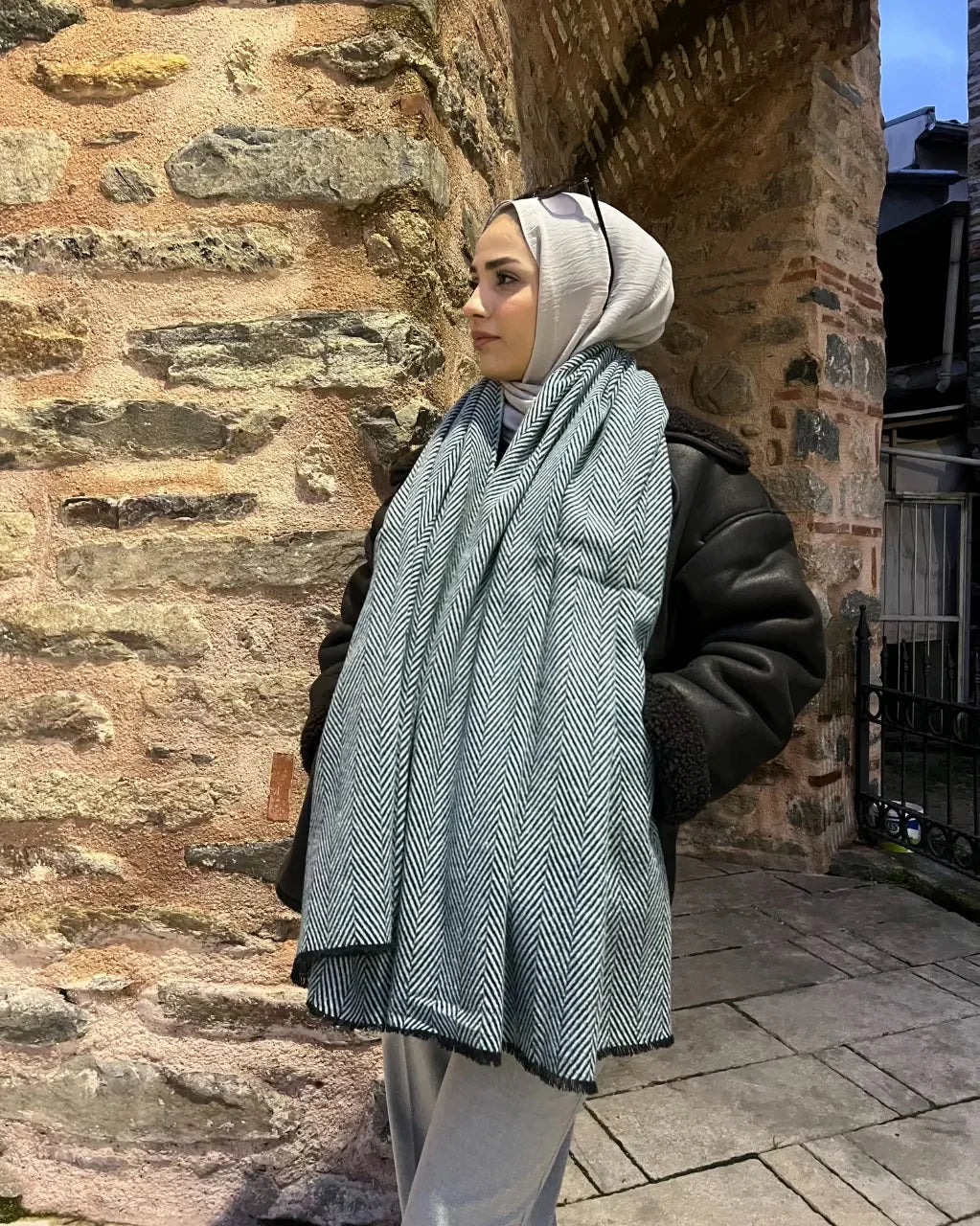 Balıksırtı Desenli Omuz Şalı 006