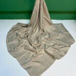 Jakarlı Eşarp BLOOM-EKRU