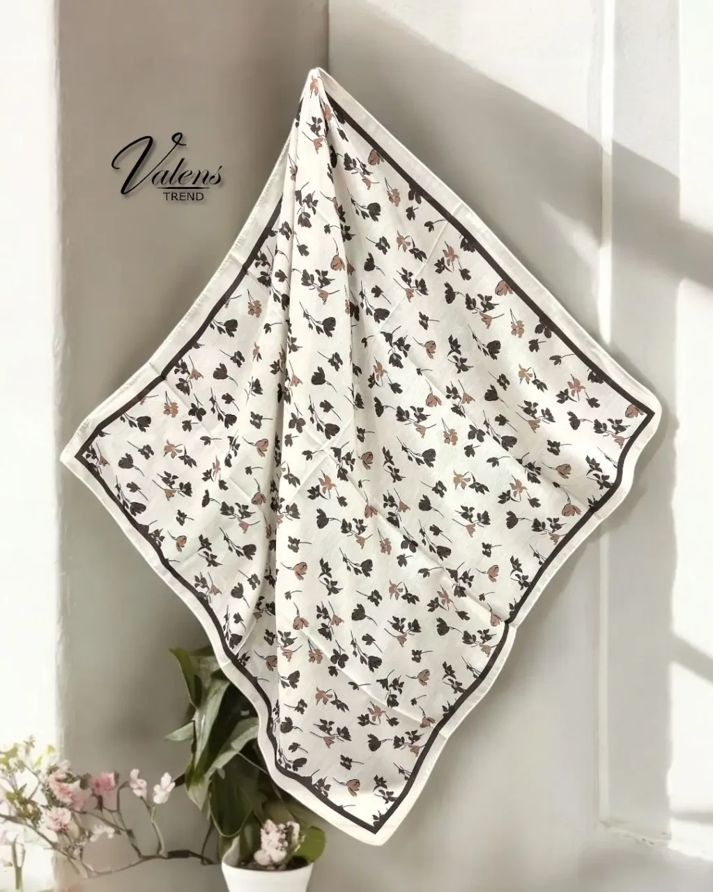 Lale Desen Soft Eşarp 11 Soft Eşarp - Lale Desen 11 - Görsel 1