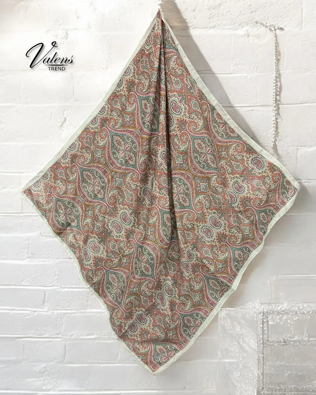 Desenli Koton Eşarp 424