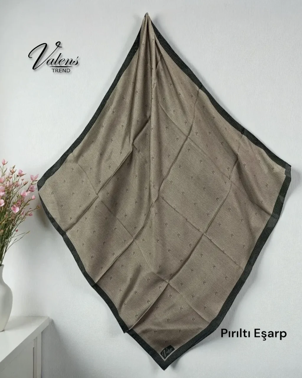 Pırıltı Eşarp 004 - Görsel 1